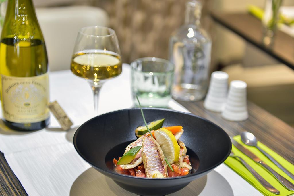 Cristal Hotel Restaurant - Logis Hotels Saumur Eksteriør billede
