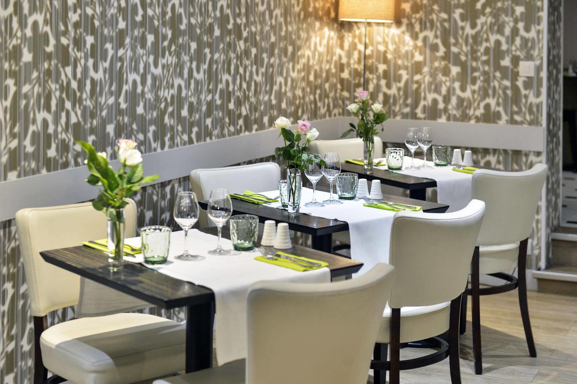 Cristal Hotel Restaurant - Logis Hotels Saumur Eksteriør billede