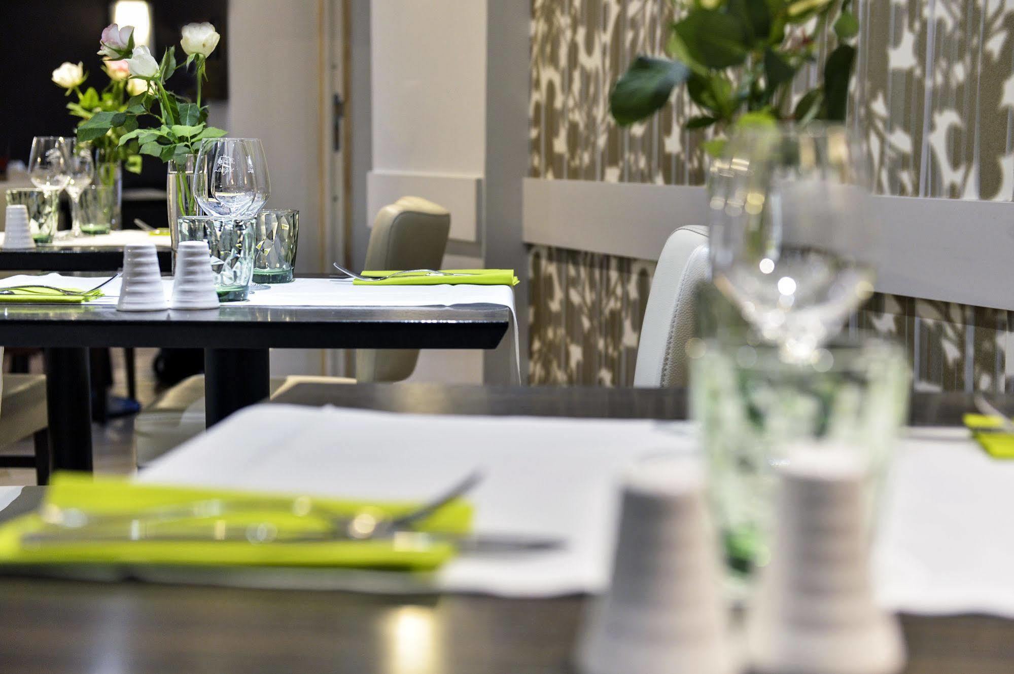Cristal Hotel Restaurant - Logis Hotels Saumur Eksteriør billede