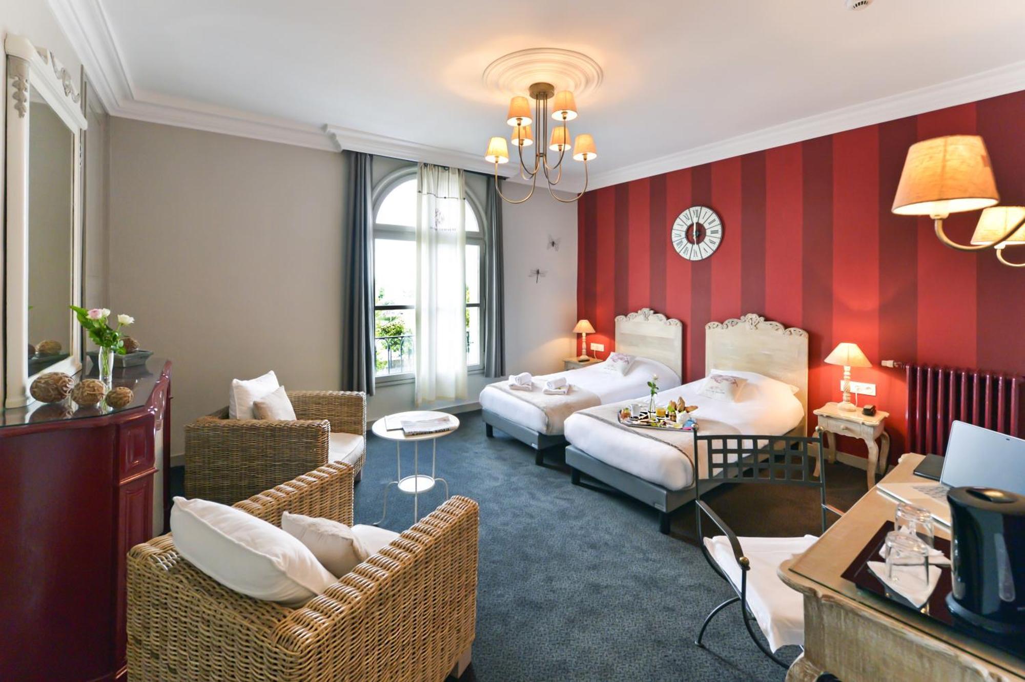 Cristal Hotel Restaurant - Logis Hotels Saumur Eksteriør billede