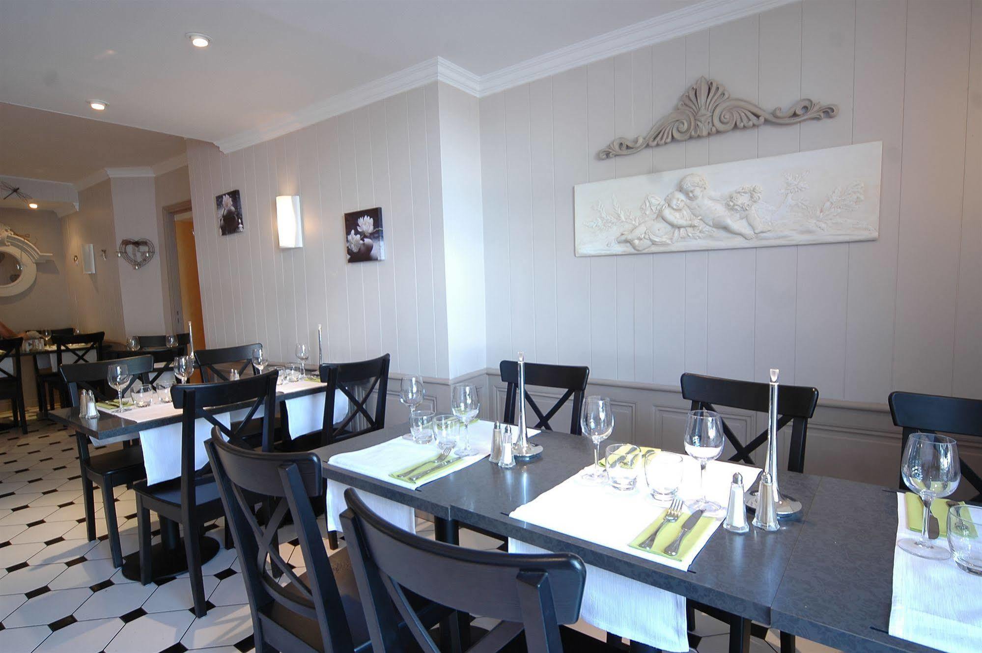 Cristal Hotel Restaurant - Logis Hotels Saumur Eksteriør billede